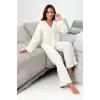 Kadın Beyaz Önden Bağlamalı Kolu ve Paçası Fırfır Detaylı Uzun Kollu Pijama Takımı – Rahat, Şık ve 4 Mevsim Kullanım