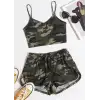 Kadın Kamuflaj Desenli Askılı Crop Top ve Şortlu Gecelik Takım – Modern, Konforlu ve Günlük Kombinlere Uygun