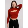 Kadın Kırmızı Göğüs Dekolteli Uzun Kollu Cut Out Crop Top Bluz – Şık, Rahat ve Kolay Kombinlenebilir
