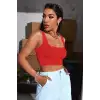 Kadın Kırmızı Kalın Askılı Crop Top Büstiyer – Modern ve Şık Tasarım