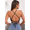 Kadın Siyah Sırtı Açık Boyundan Çapraz Bağlamalı Crop Top Bluz – Şık, Rahat ve Kolay Kombinlenebilir