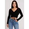 Kadın Siyah Uzun Kollu Büzdürme Bağcık Detaylı Crop Top Bluz – Şık, Rahat ve Kolay Kombinlenebilir