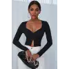 Kadın Siyah Uzun Kollu Düğmeli Göğüs ve Göbek Dekolteli Crop Top Bluz – Şık, Rahat ve Kolay Kombinlenebilir