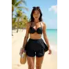 Kadın Siyah Yırtmaçlı Etek Görünümlü Şık Deniz Şortu – Modern ve Şık Tasarım