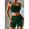 Kadın Yeşil Şortlu Kaşkorse Gecelik Takım – Modern, Konforlu ve Günlük Kombinlere Uygun