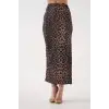 Uzun yırtmaçlı ince kumaş etek leopar