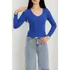 V yaka kaşkorse bluz saks mavisi a3699