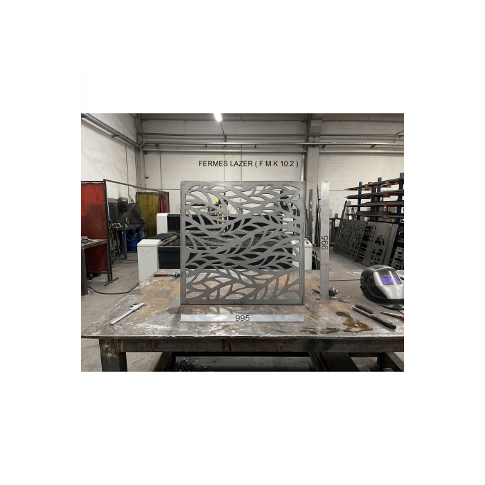 Lazer Metal 995x995 mm 2 mm Kalınlık St37 Kalite Ham Sac Yaprak Desenli Bahçe Kapısı ÜRÜN BOYASIZDIR!