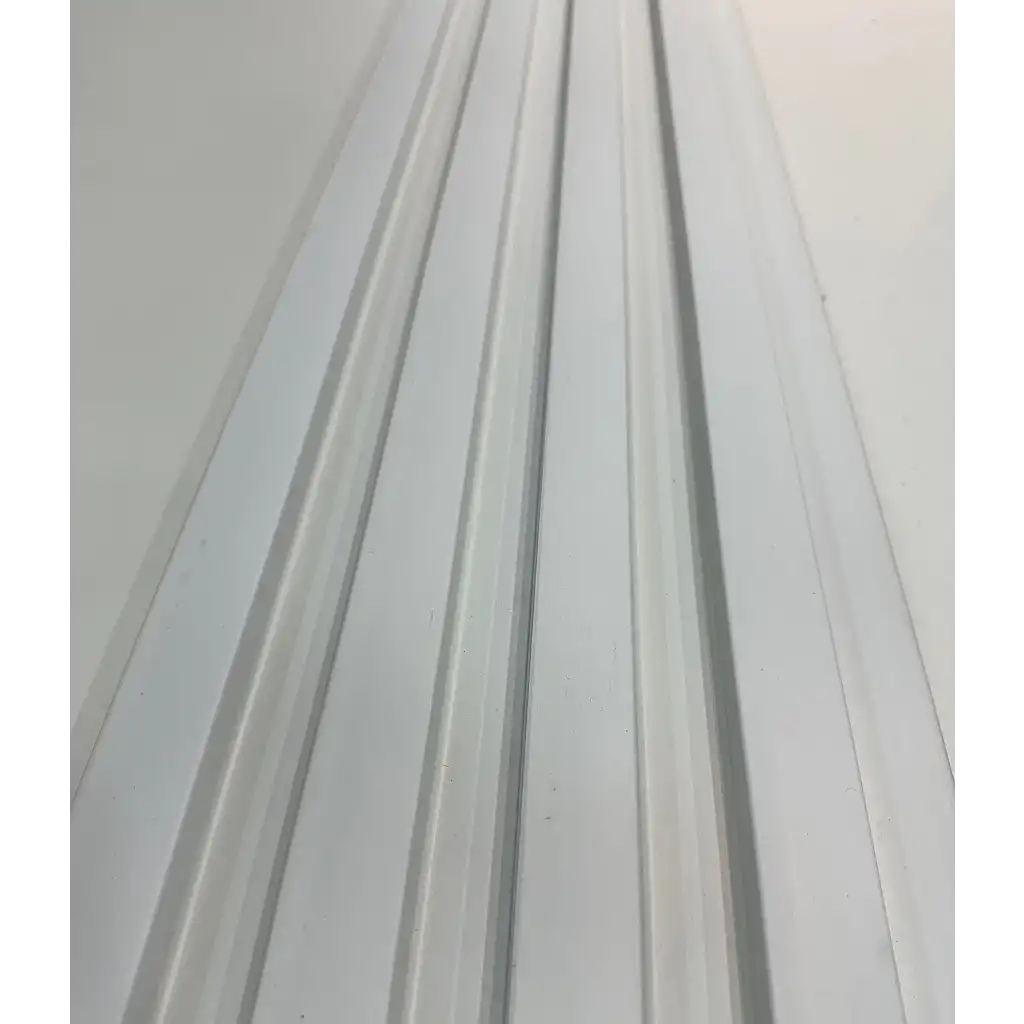 Beyaz Polimer Lambri Duvar ve Tavan Paneli - 18mm