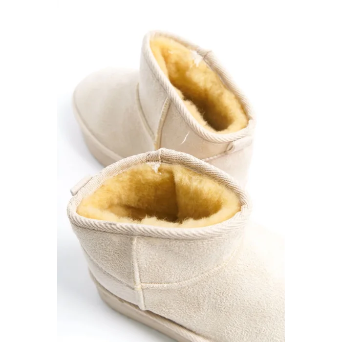 AMELIA Bağcıksız Düz ve Kalın Taban İçi Kürklü Kısa Süet Kadın Bot  SKT - Krem