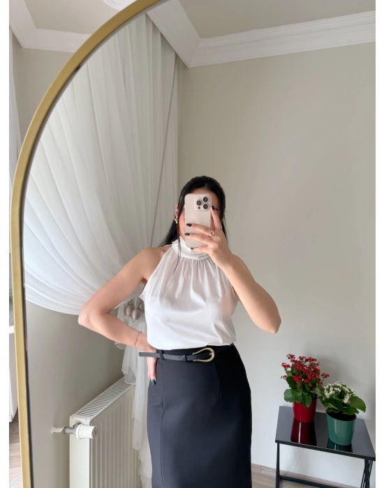 Boğazlı Kolsuz Bluz Ekru