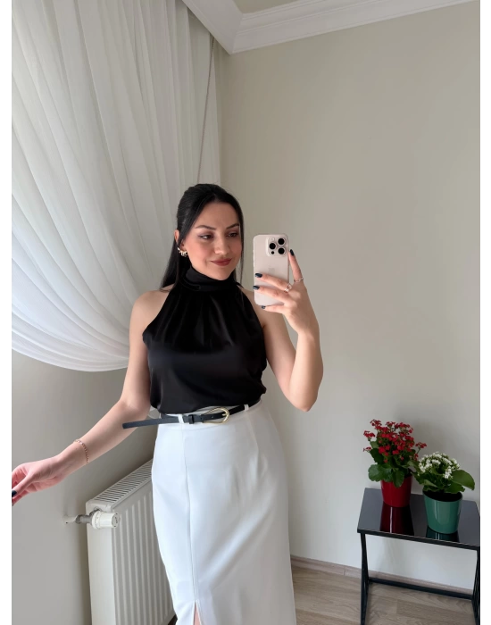 Boğazlı Kolsuz Bluz Siyah