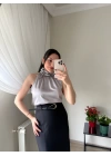 Boğazlı Kolsuz Bluz Gri