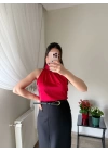 Boğazlı Kolsuz Bluz Kırmızı