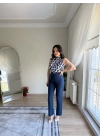 Boğazlı Kolsuz Emprime Bluz Mavi