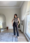 Boğazlı Kolsuz Emprime Bluz Siyah