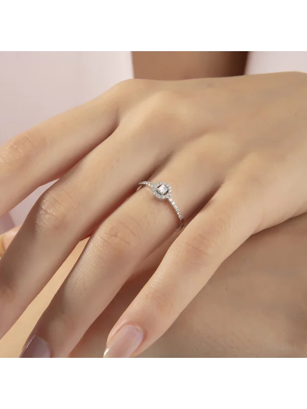 0.17 Ct F SI 1.40 gr 14 K JWD Pırlanta Baget Yüzük