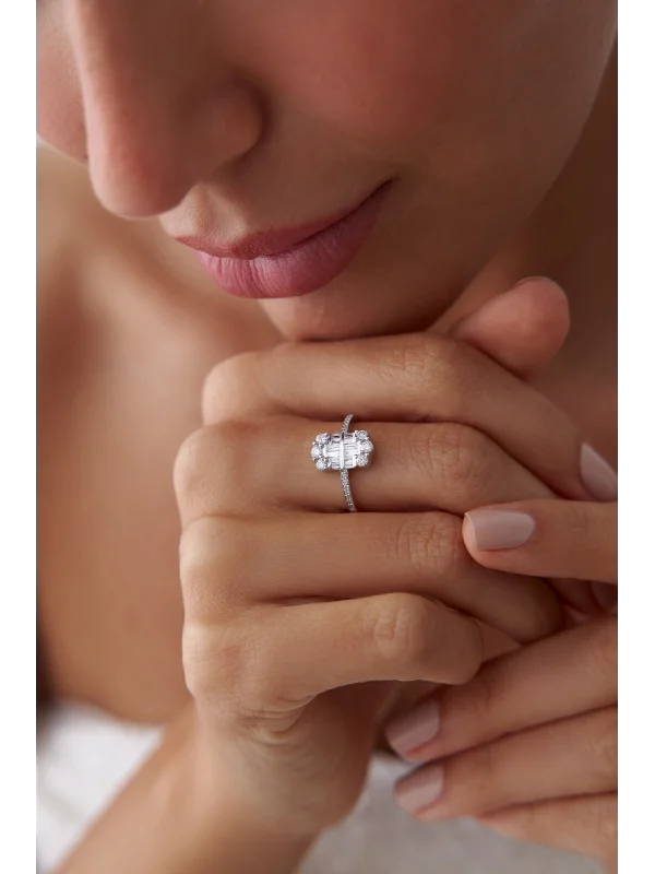 0.47 Ct F SI Pırlanta Baget Yüzük