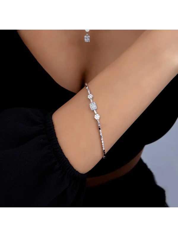 0.53 Ct F Si 3.55 gr 14 K JWD Pırlanta Baget Bileklik