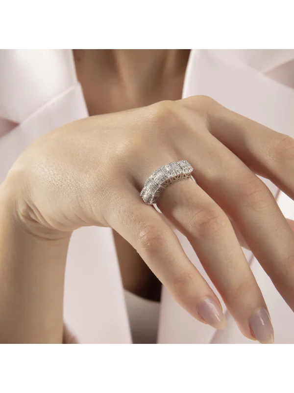 0.55 Ct F SI 4.27 gr 14 K JWD Pırlanta Baget Beştaş Yüzük