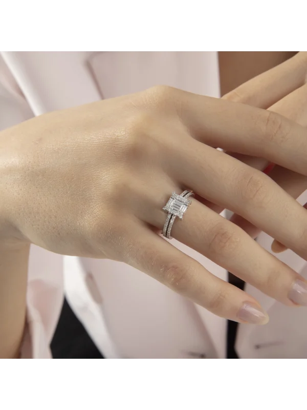 0.63 Ct F SI 3.41 gr 14 K JWD Pırlanta Baget Yüzük