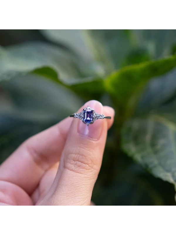 0,69CT JWD PIRLANTA TANZANİT YÜZÜK