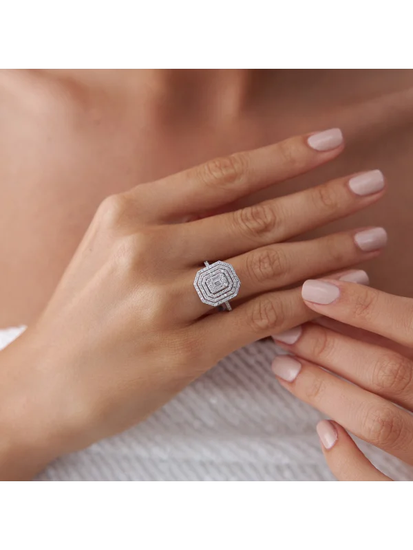 0,82 Ct F SI Pırlanta Baget Yüzük