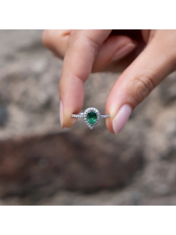 0.91 Ct F SI 2.46 gr 14 K JWD Pırlanta Zümrüt Yüzük