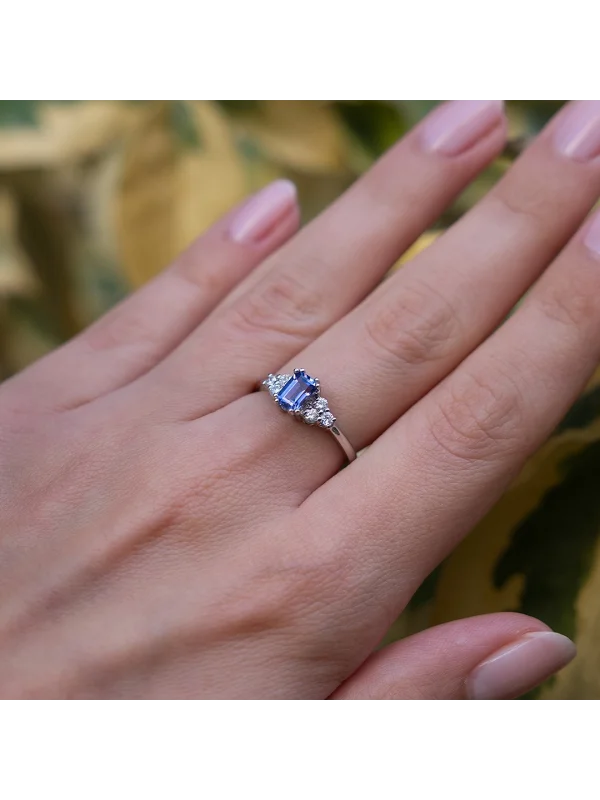 1,05CT JWD PIRLANTA TANZANİT YÜZÜK