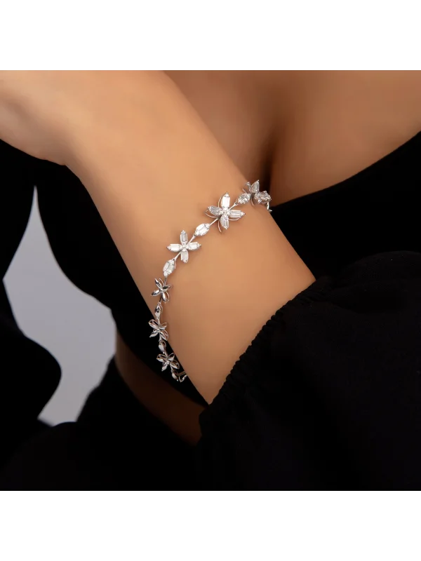 1.17 Ct F Si 7.47 gr 14 K JWD Pırlanta Baget Bileklik