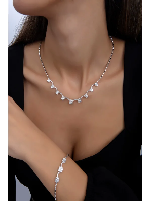 1.79 Ct F Si 8.92 gr 14 K JWD Pırlanta Baget Gerdanlık