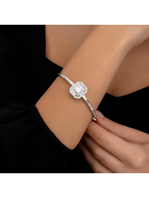 2.01 Ct F Si 11.09 gr 14 K JWD Pırlanta Baget Kelepçe