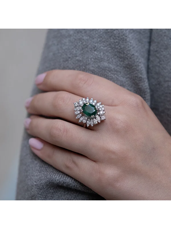 4,51CT JWD PIRLANTA ZÜMRÜT YÜZÜK