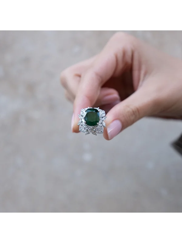 8,93CT JWD PIRLANTA ZÜMRÜT YÜZÜK