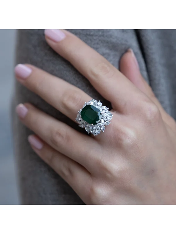 8,93CT JWD PIRLANTA ZÜMRÜT YÜZÜK