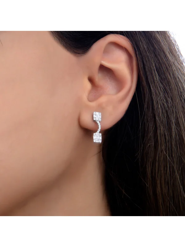 0.51 Ct F Si 1.62 gr 14 K JWD Pırlanta Baget Küpe