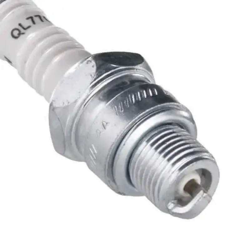 Champion Buji QL77CC - Mariner / Mercury Motorları İçin