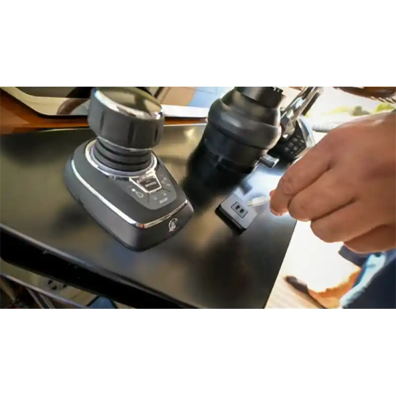 TILE-USB-C/USB-C ŞARJ SOKETİ, SİYAH ÇERÇEVE