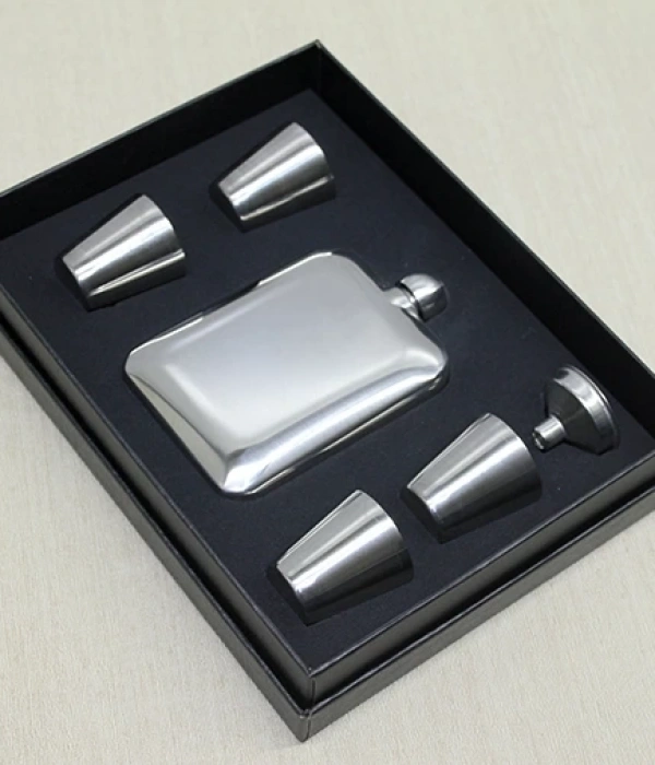 4 Shot Bardaklı Matara Seti Alk3907