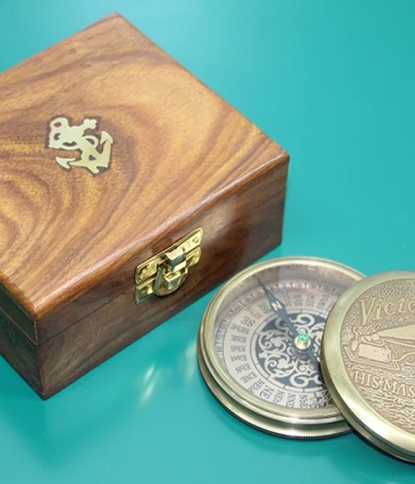 Ahşap Kutulu Pirinç Pusula 16222