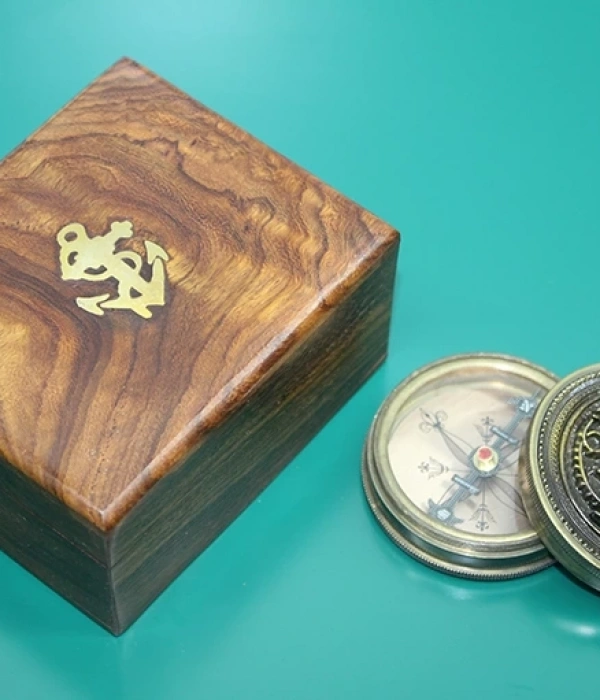 Ahşap Kutulu Pirinç Pusula 16223