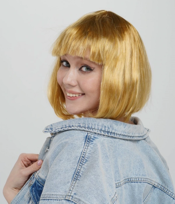 Altın Renk Düz Kesim Küt Parti Peruğu Kısa Takma Saç