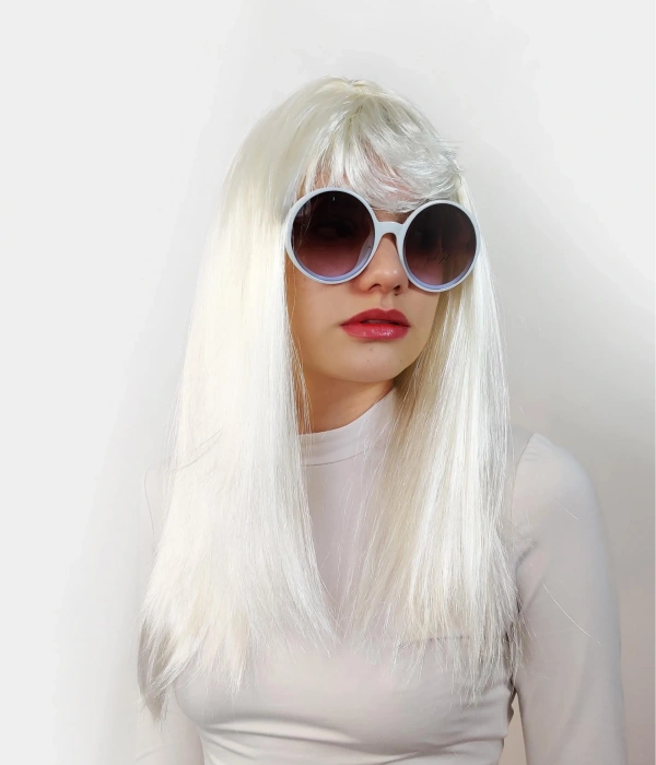 Beyaz Renk Uzun Düz Parti Peruğu