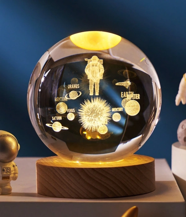 Dekoratif Bütün Gezegenler Tasarımlı Ahşap Altlıklı Işıklı Cam Küre Cam:6cm Ahşap:2cm
