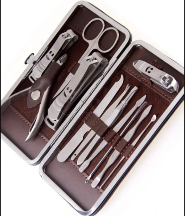 Deri Çantalı 12li Manikür Seti