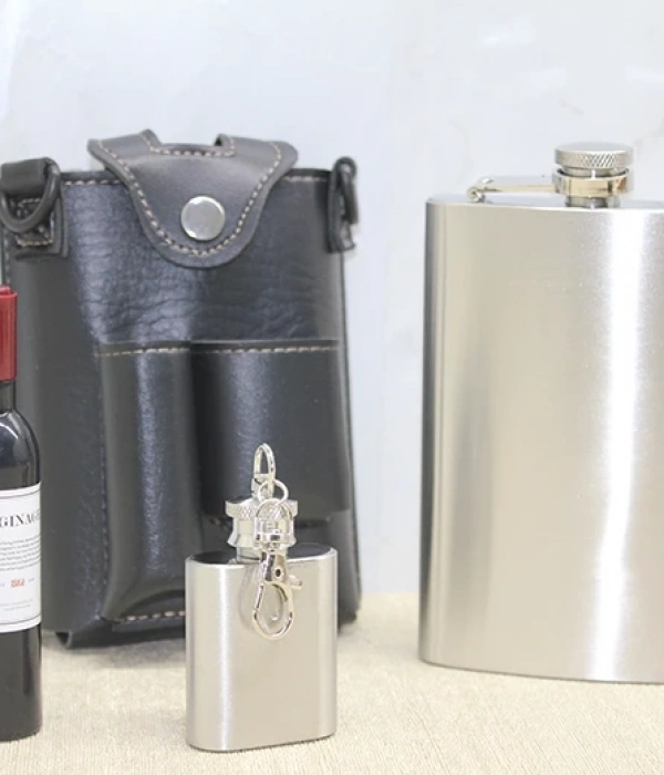 Deri Kılıflı Matara Seti Alk3927