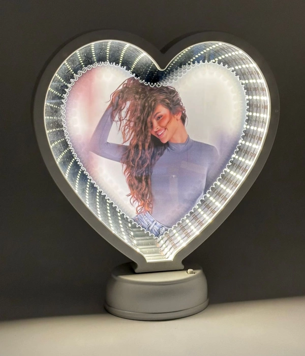 Derinlik Gösteren Kalp Sihirli Ayna