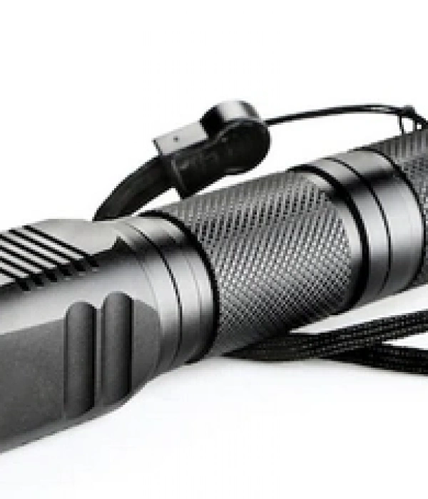 F-82 T6 Led Zoomlu 2000 Lm Yüksek Işık Şarjlı El Feneri