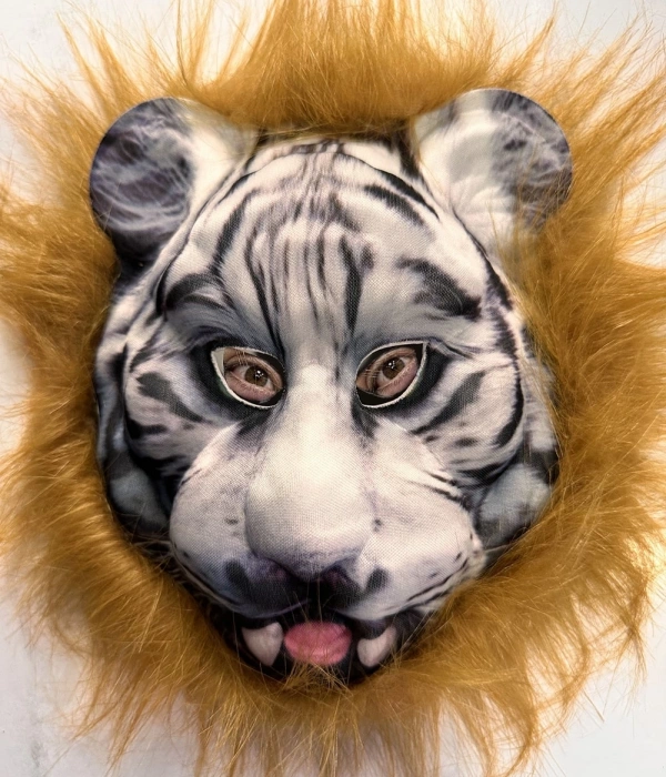 Kahverengi Saçlı Dişli Kaplan Maskesi Mega Peluş 25 No