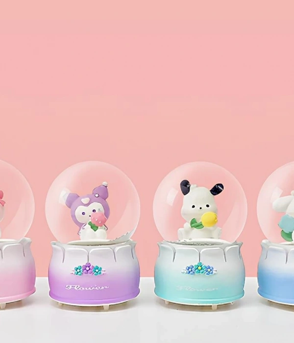 Kuromi Işıklı Kar Küresi 9 Cm Alk3398